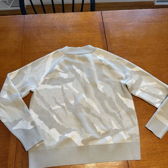 Athleta Gray and White Crew Neck Sweater - Picture 5 of 5